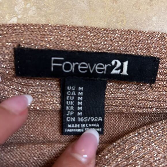 💕Cute shimmery top💕   - Picture 5 of 6